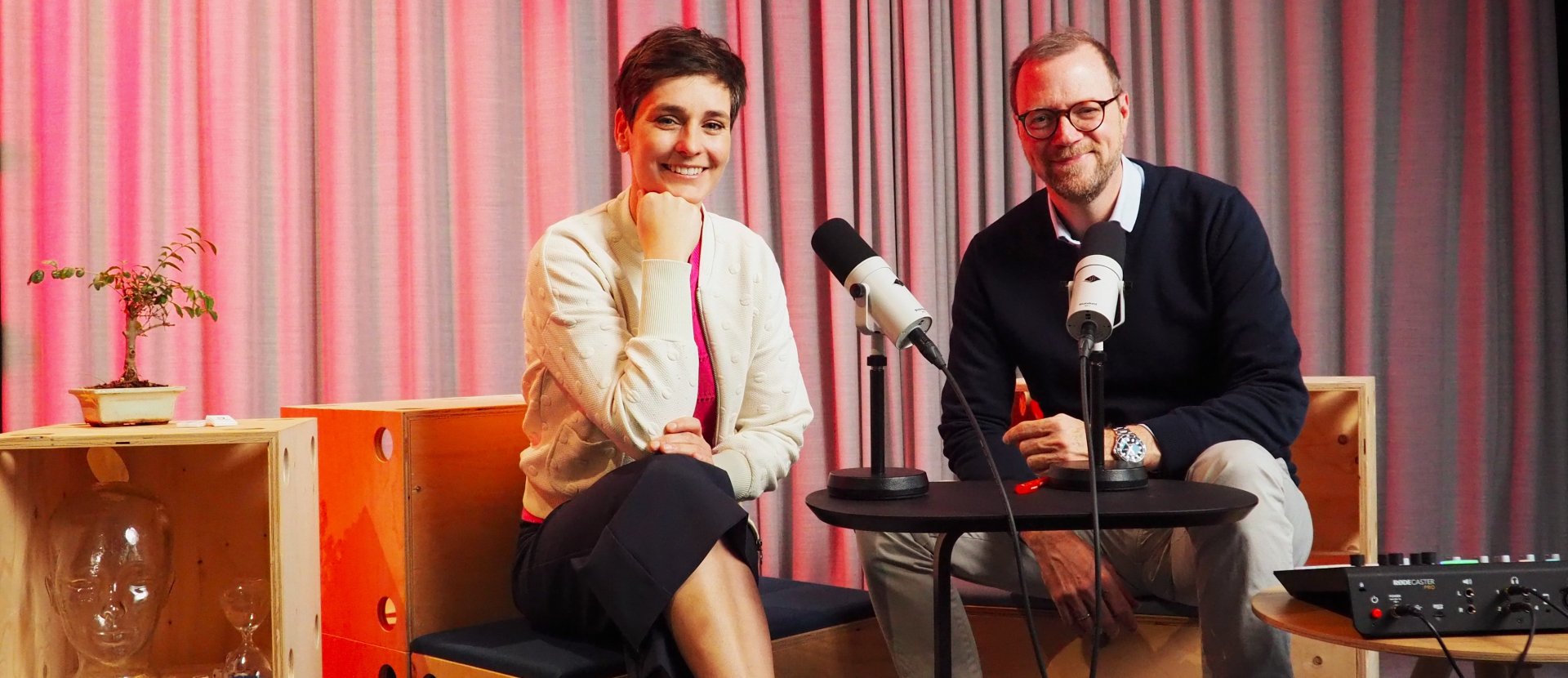 Alexandra Siering und Martin Brüning im Podcast "Zukunft Orange"